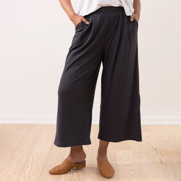 Darker Wavs Slashed Cut Out Low Rise Flare Pants - Dark Red