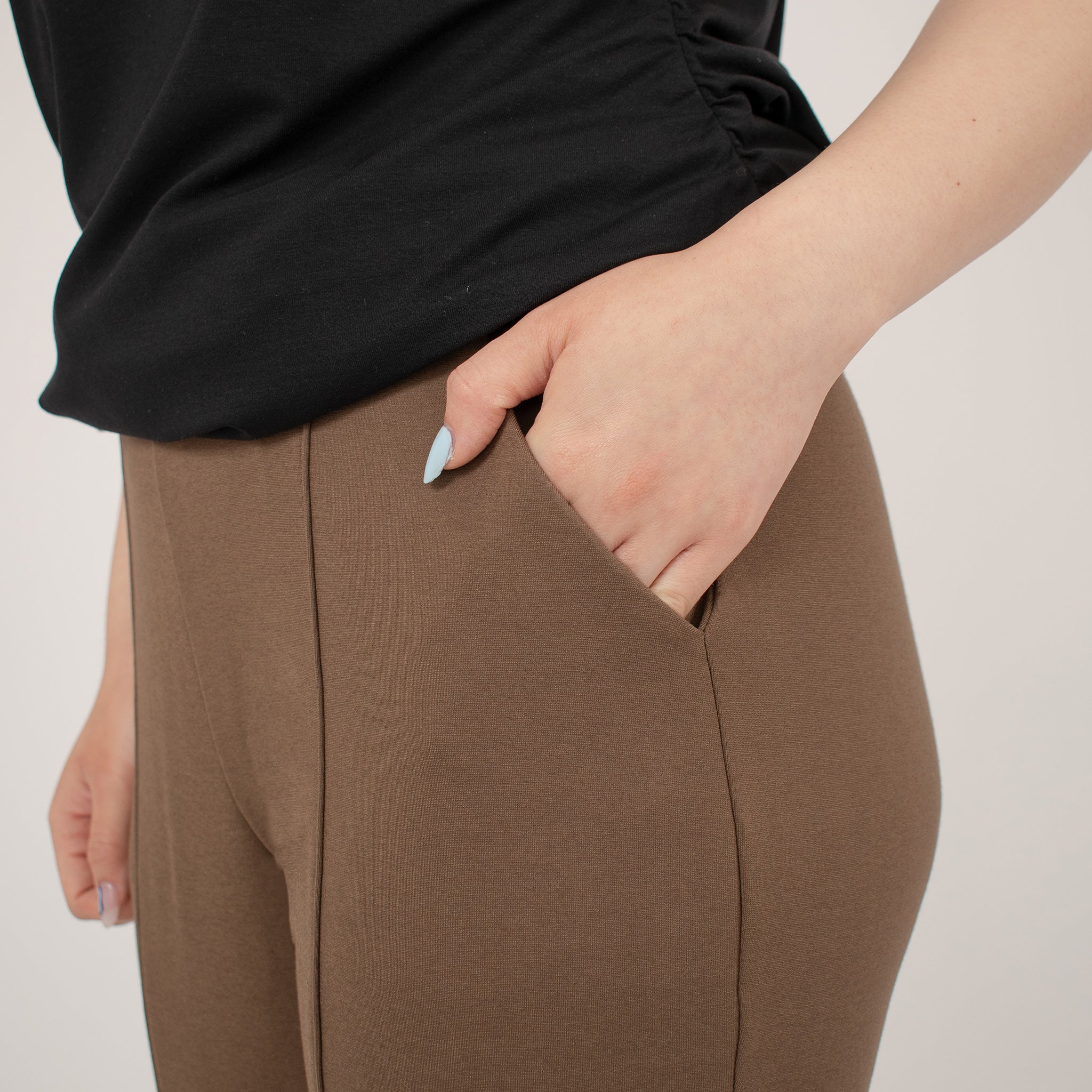 Premium Women's Stretch Dress Pants - Wear to Work - Ponte